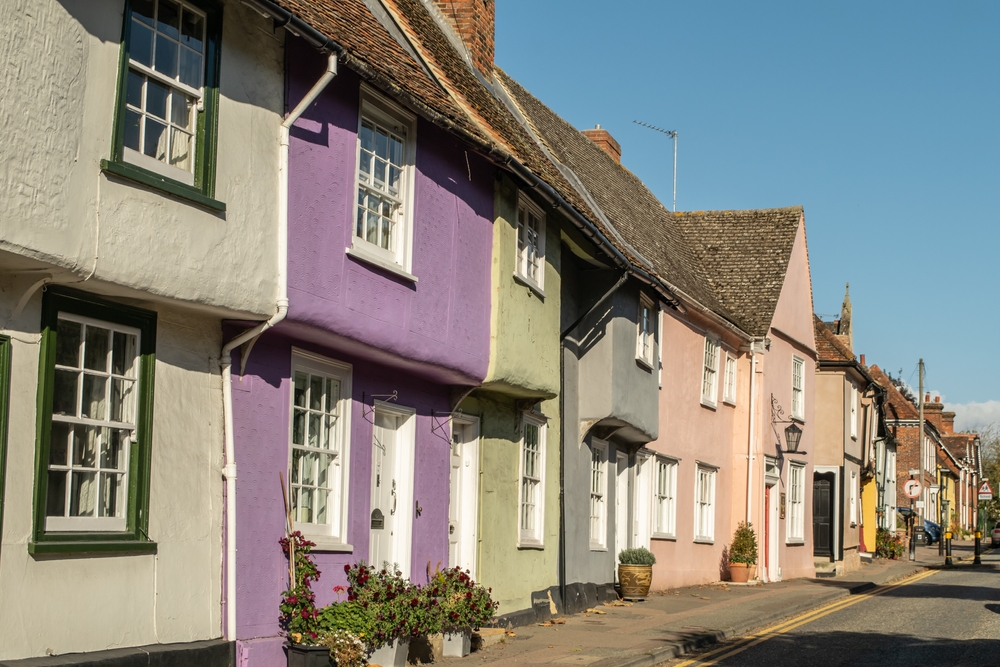 Facade,Of,Old,Colorful,British,Traditional,Mud,Houses,At,Saffron